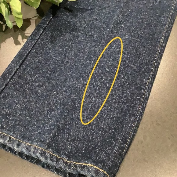 Vintage Lee Dark Rinsed Stone Wash Jeans Yellow Stitching Pleated Legs USA - Picture 14 of 16